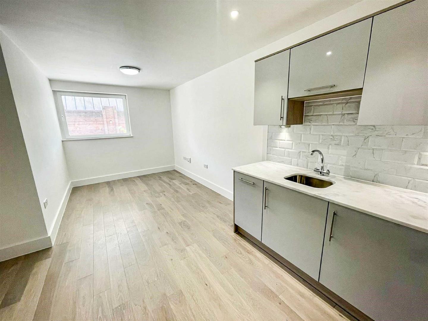 152 Silbury Boulevard, Milton Keynes